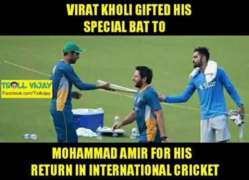Virat Kohli gifted his bat to Mohammad Amir during Worldcup T20 2016